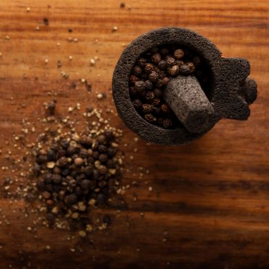 Más allá de las salsas: 10 usos creativos para tu molcajete de piedra volcánica
