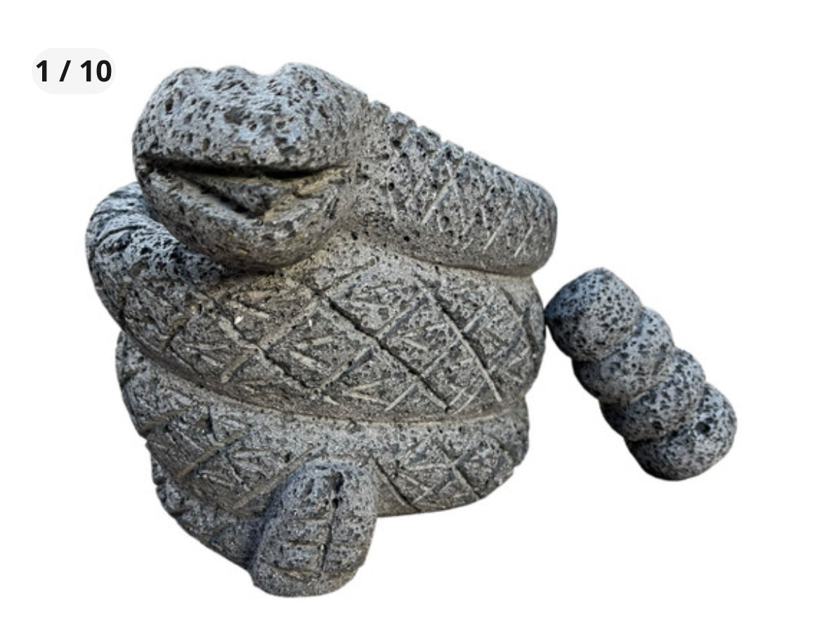 Molcajete con diseño de Víbora de Cascabel 🐍