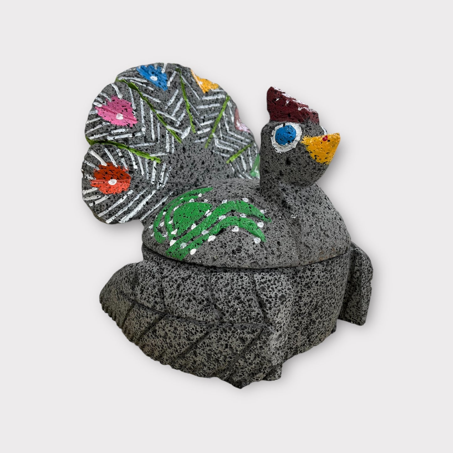 Molcajete con diseño de Pavo Real