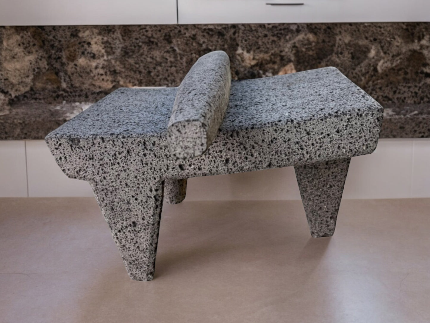 Metate de piedra volcánica 16 pulgadas