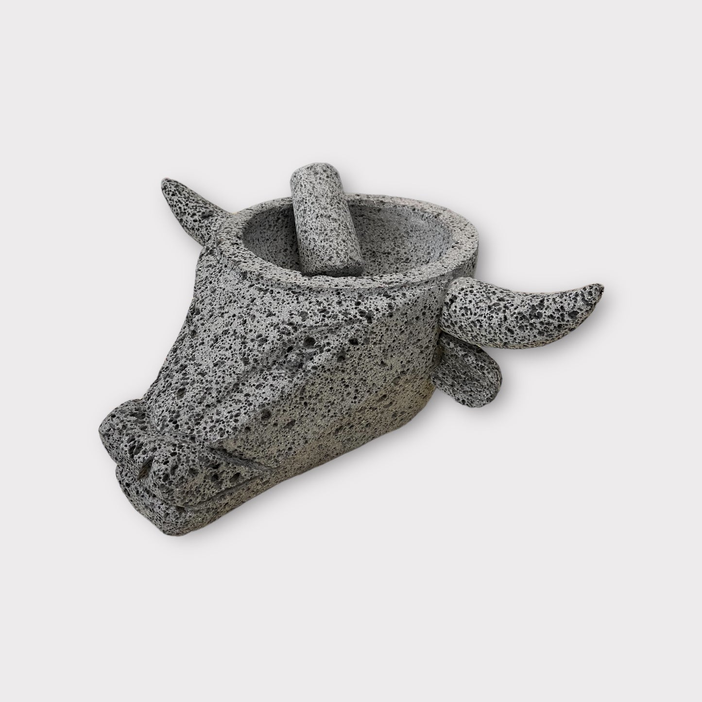 Molcajete con diseño de Cabeza de Toro