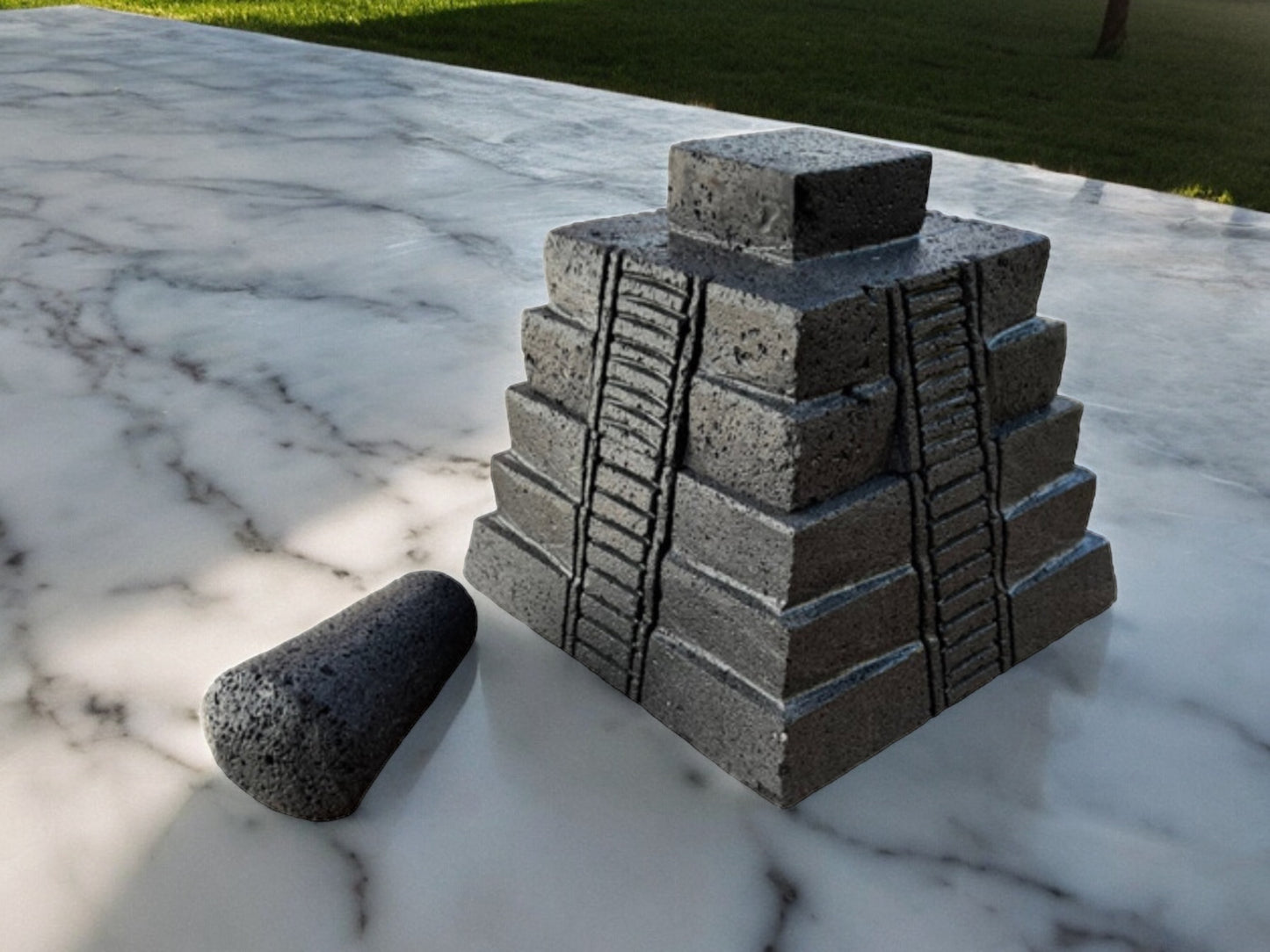 Molcajete diseño de Pirámide