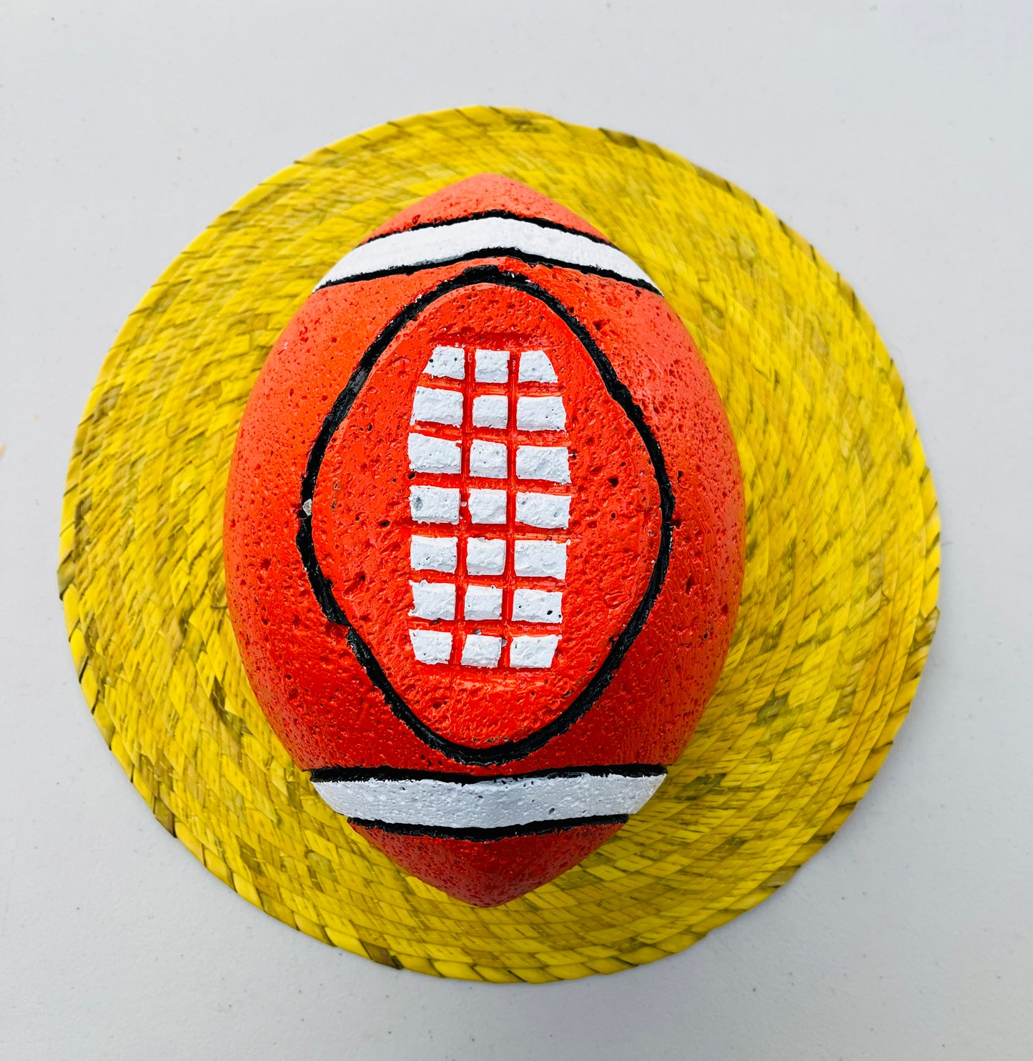 Molcajete con diseño de Balón de Futbol Americano