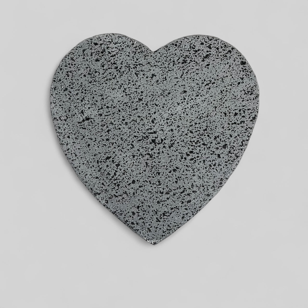 Comal de piedra volcánica con diseño  de Corazón