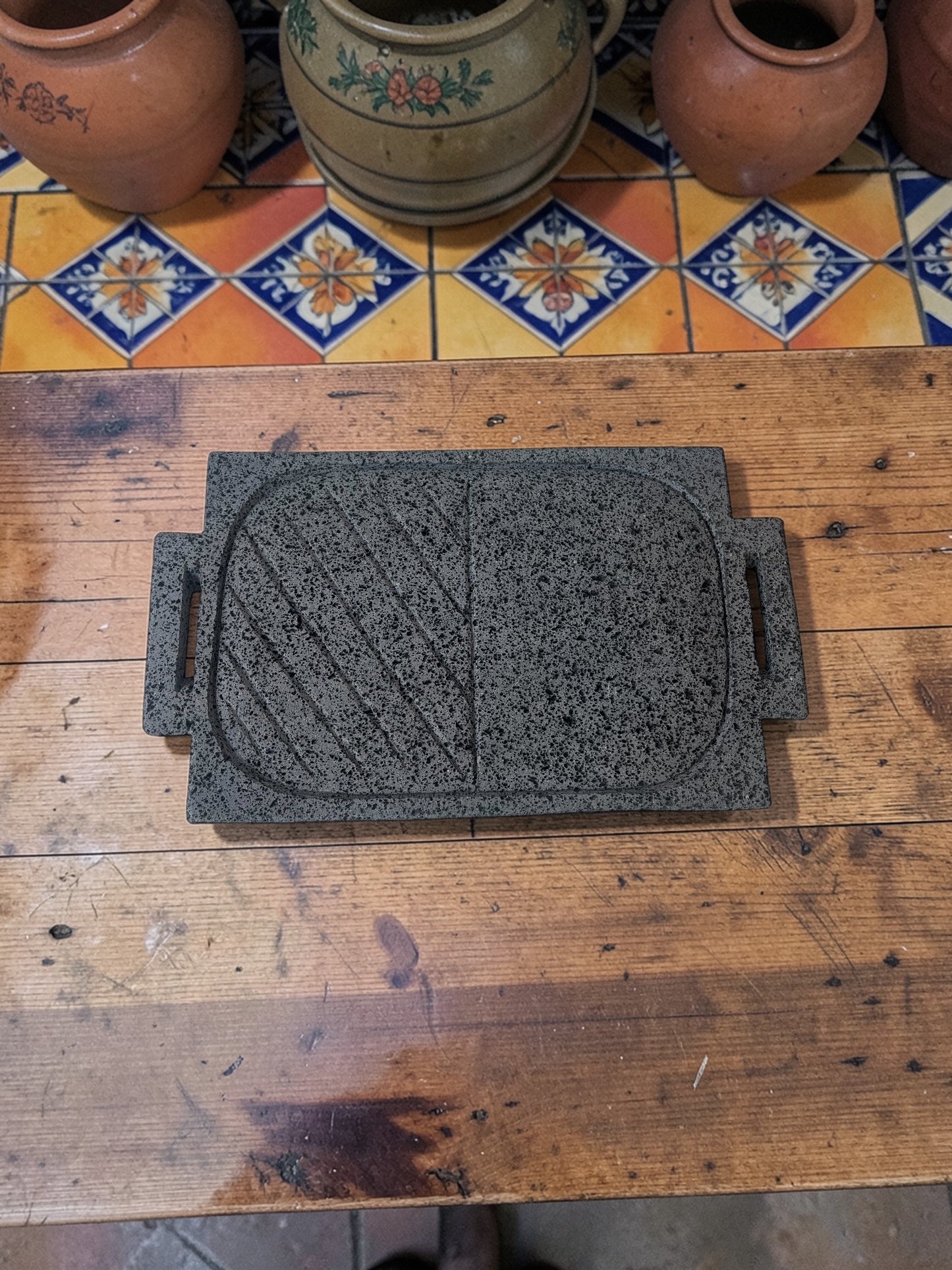 Comal de piedra volcánica Cuadrado con asas
